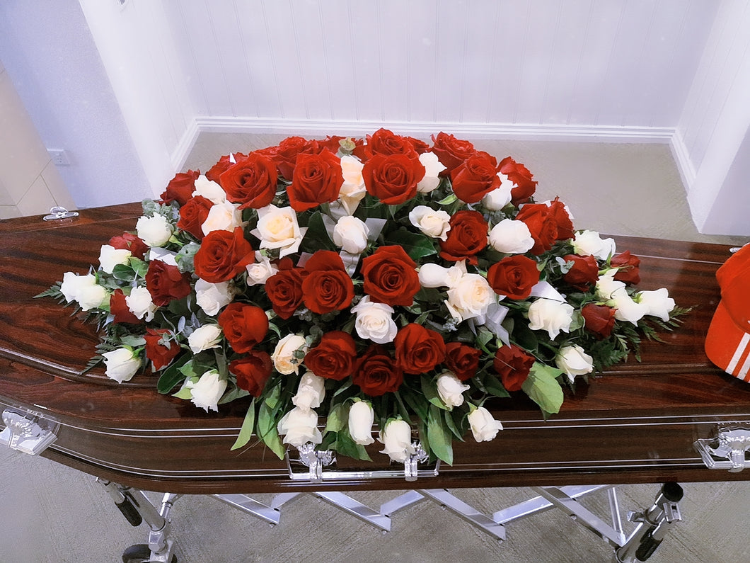 Casket Deluxe 100 stems rose